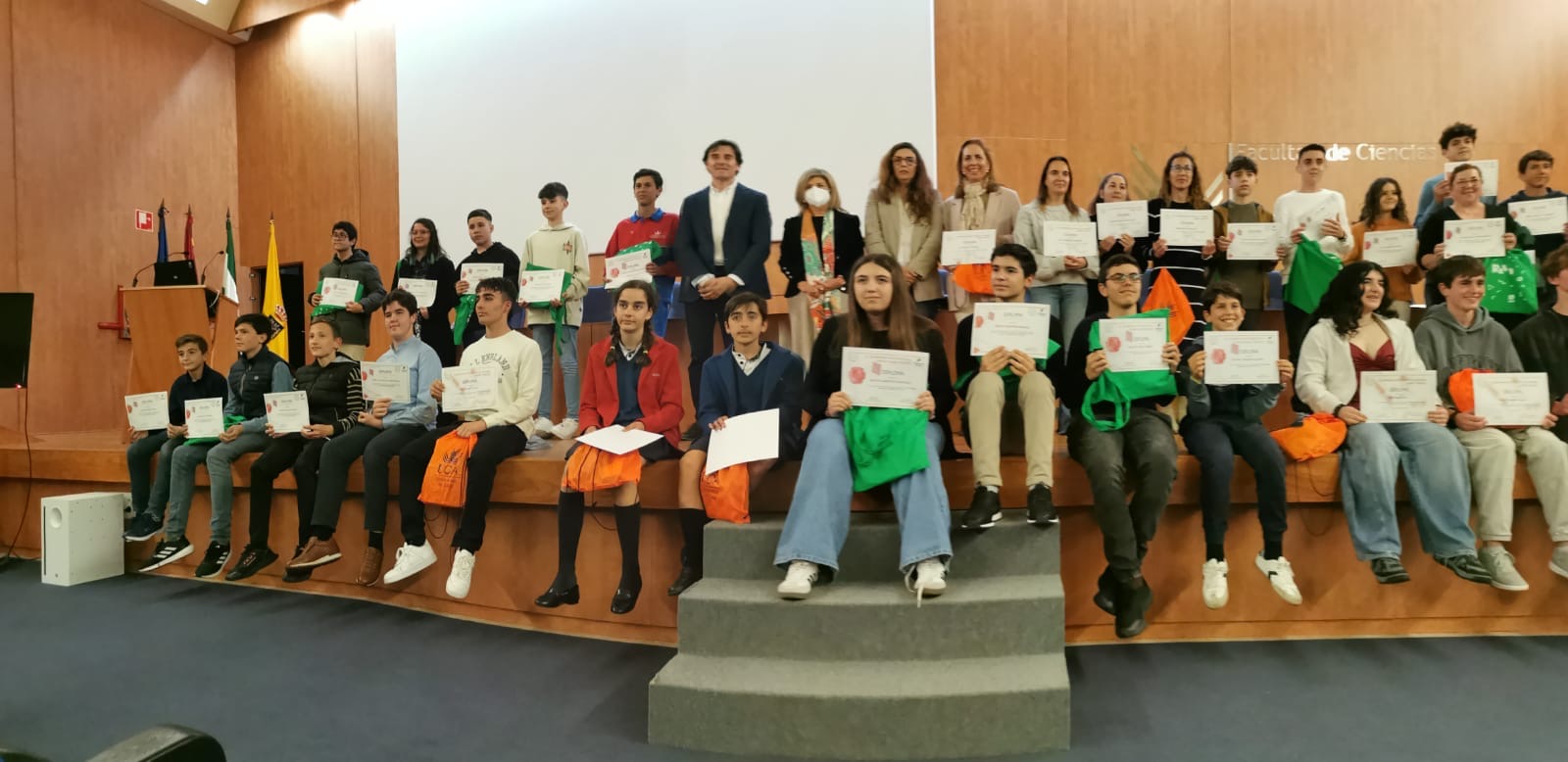 Premios de las Olimpiadas Matemáticas Thales